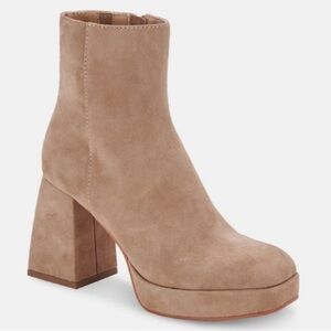 Dolce Vita Beige Tan Suede Platform Booties Sz 7 NWOT